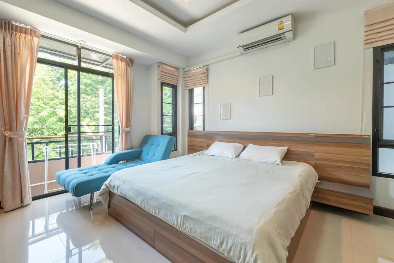Loft Style Townhouse Near Old City Chiang Mai Eksteriør bilde
