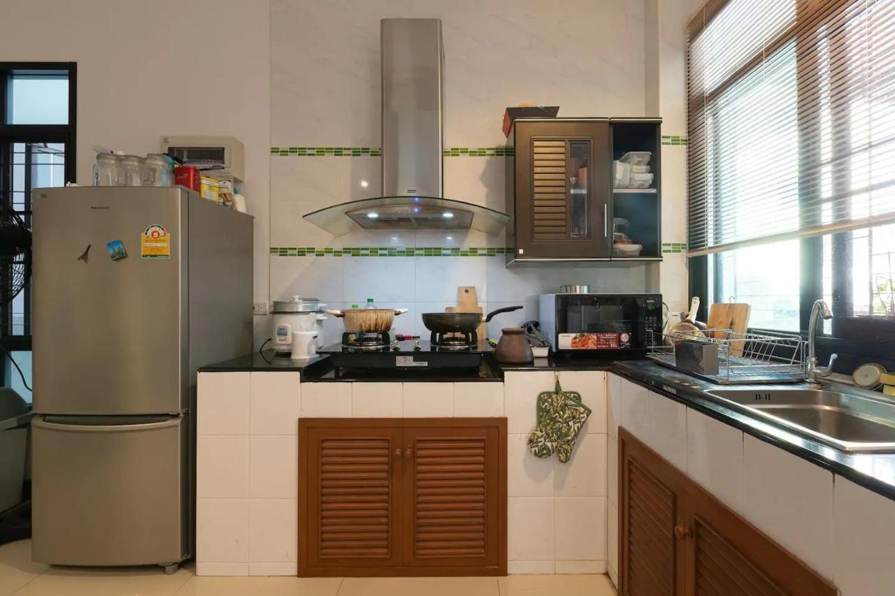 Loft Style Townhouse Near Old City Chiang Mai Eksteriør bilde